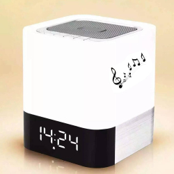 Enceinte Bluetooth Portable Avec Veilleuse LED Horloge Réveil Son Stéréo 3D Batterie 4000 mAh AUX TF Card FM Radio
