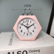 Horloge Réveil Silencieux Pour Enfants Avec Lumière De Nuit Rose Matériau Plastique Dimensions 10x10 cm Fonctionne Avec Pile ...