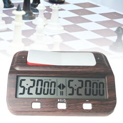 Réveil D'Échecs Numérique En Grain De Bois Avec Grand Écran LCD Et Fonctionnalités Avancées