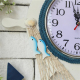 Horloge Murale Style Méditerranéen Bleu Et Blanc Idéale Pour Salon Et Chambre Décoration Artisanat En Bois - www.yonis-shop.com