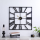 Horloge Murale Carrée En Fer Forgé Vintage Pour Salon Design Romain Noir Et Or 58cm