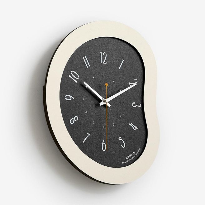 Horloge Murale Décorative Pour Salon Design Moderne Silencieuse Formes Fluides Chiffres En Relief 3D 30 x 26 Cm - www.yonis-s...