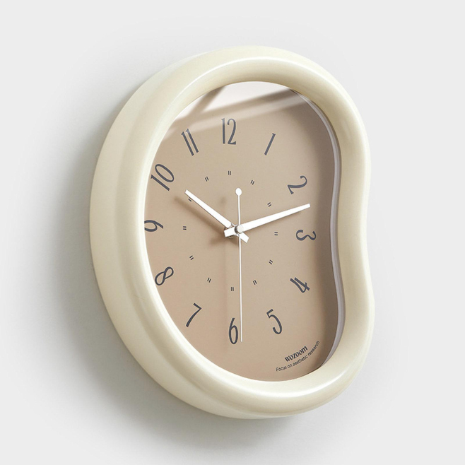 Horloge Murale Silencieuse Design Minimaliste Crème Pour Salon Chambre Ou Bureau Avec Relief 3D En MDF 30 x 26 cm - www.yonis...