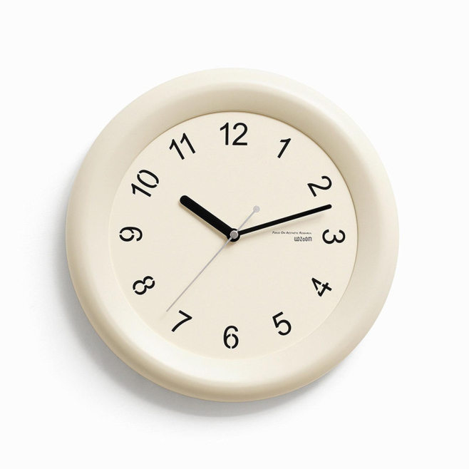 Horloge Murale Silencieuse Vintage Pour Salon Ou Chambre Avec Mouvement Quartz Et Chiffres 3D Beige 30 cm - www.yonis-shop.com