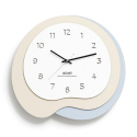 Horloge Murale Décorative En Bois Silencieuse Design Irrégulier Beige Bleu 38 x 35 cm Chiffres Gravés Au Laser - www.yonis-sh...