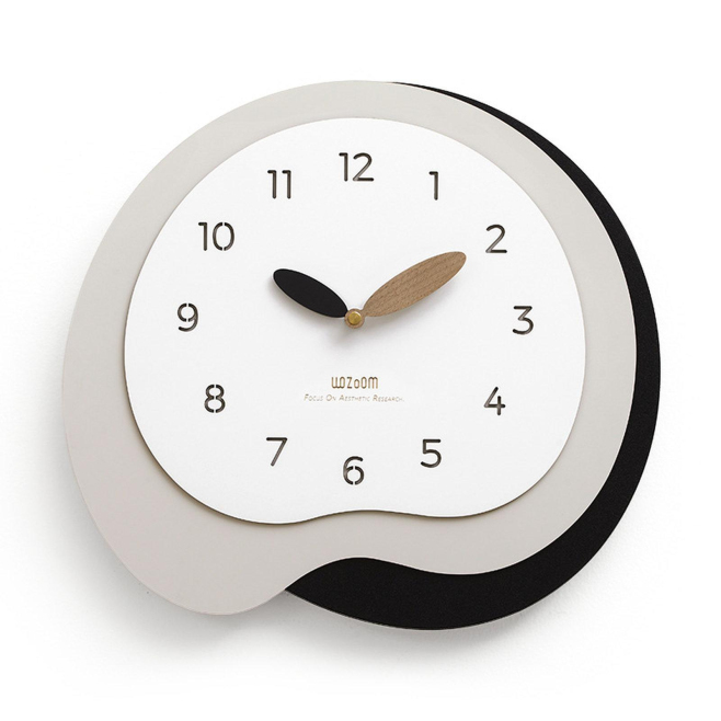 Horloge Murale Décorative Silencieuse Design Irrégulier En MDF Coloré Avec Chiffres Gravés Au Laser Pour Salon 38 x 35 cm - w...