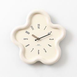 Horloge Murale Fleur Beige Silencieuse À Mouvement Quartz Pose Sans Perçage En MDF Bois Et Aiguilles Noyer